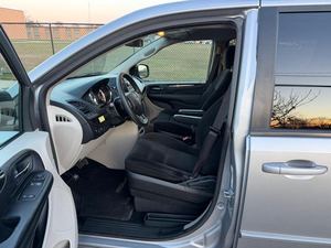 ดอดจ์ แกรนด์ คาราวาน เอสอี พลัส ปี 2016 ขับเคลื่อนล้อหน้า พวงมาลัยซ้าย 7 ที่นั่ง - Product Image 2