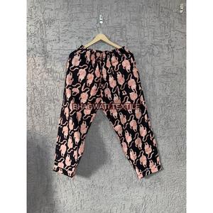 Completo pigiama estivo con stampa tigre in cotone 3 pezzi all'ingrosso abbigliamento da notte da donna Shorts pantaloni in maglia traspirante - Product Image 3