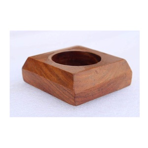 Pot de bougie sculpté en bois fabriqué à la main Design floral avec couvercle Bougeoir à arôme naturel pour la décoration intérieure - Product Image 4