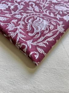 Tissu en coton imprimé à la main à motifs floraux marron et blanc, motif traditionnel indien de vigne - Product Image 4