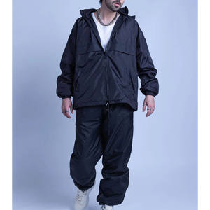 Survêtement décontracté à capuche en nylon moyen pour unisexe, vêtements de sport élégants, options OEM - Product Image 3