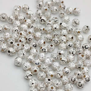 ลูกปัดทองเหลืองดีไซน์เนอร์ขนาด 5 มม. ชุบทอง เงิน และโรสโกลด์ สำหรับทำเครื่องประดับ จำหน่ายแบบขายส่ง บรรจุในถุงขนาด 3 มม. - Product Image 3