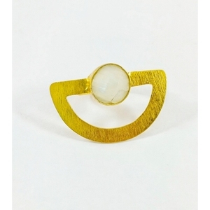 แหวนมูนสโตนสีรุ้งทรงเรขาคณิตทองเหลืองชุบทอง - Product Image 1