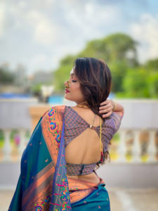 ส่าหรีผ้าไหมดีไซเนอร์พร้อมการออกแบบจาก Zari ทอผ้า - Product Image 5