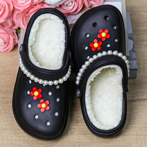 Sabots d'hiver doublés pour femmes, en coton polaire, semelle supérieure en EVA, antidérapants, légers, chauds, à enfiler, chaussures de <span class=keywords><strong>jardin</strong></span>, décor floral rouge perlé - Product Image 4