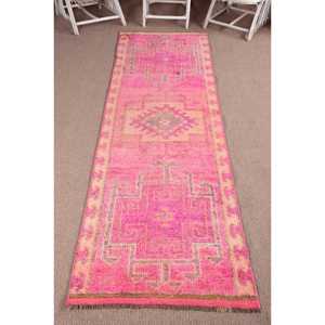 Alfombra Turca Vintage, Alfombra de Pasillo de 3x10.1 pies (91x308 cm), Alfombra de Lana con Estampado Animal Rosa - Product Image 1