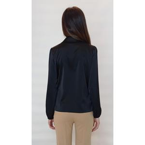 Blusa da donna nera doppiopetto con cravatta laterale in raso YY101081