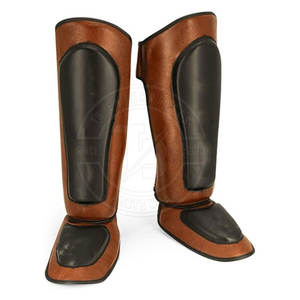 Espinillera de cuero transpirable impermeable de protección profesional de alta calidad para uso de fútbol para adultos - Product Image 1