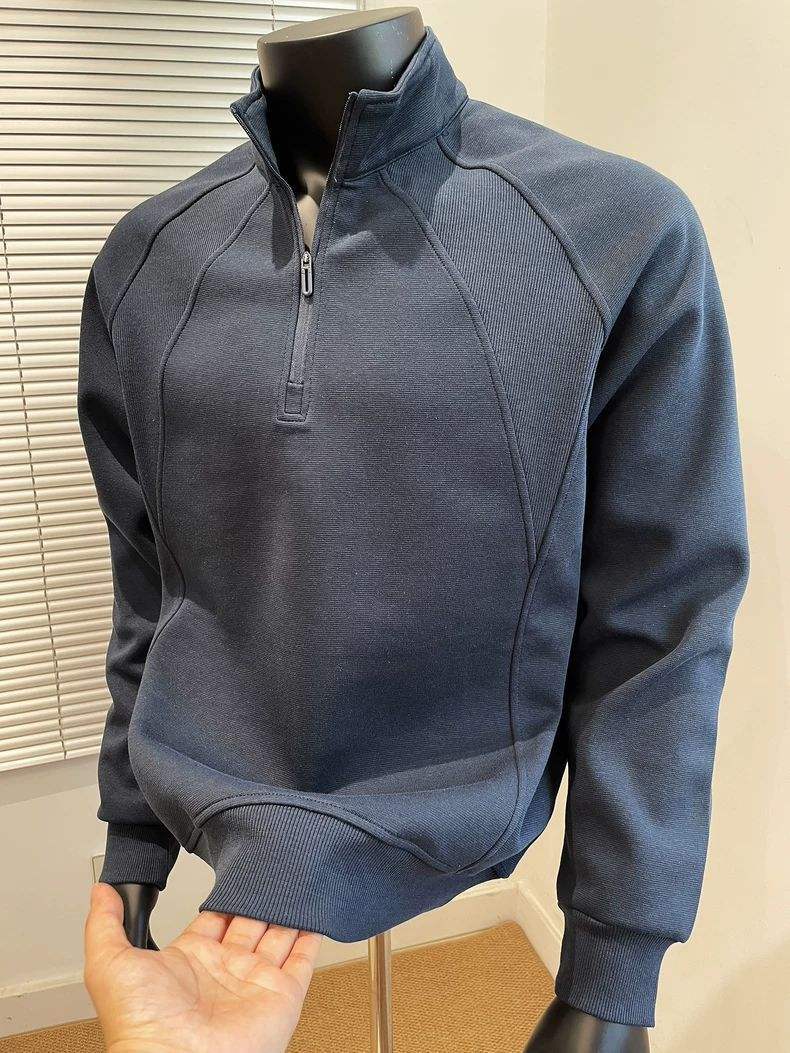 สีเทาเข้ม