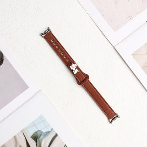 Correa de reloj de cuero suave de 14 mm con dije de perro adorable, compatible con <span class=keywords><strong>Mi</strong></span> <span class=keywords><strong>Band</strong></span> 8 9 10 y Apple Watch 9 10 11 para mujer - Product Image 3