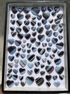 Opale bleue naturelle en forme de cœur, pierre précieuse en vrac polie pour la fabrication de bijoux - Product Image 2