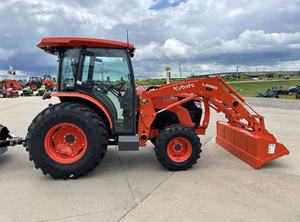 Tracteur Kubota à 4 roues motrices MX6000HSTC à haut rendement, 60 CV, automatique, pour pelouse et mini-ferme, avec composants essentiels - Product Image 5