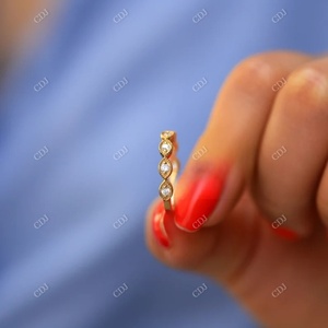 แหวนแต่งงานสไตล์วินเทจสุดหรูประดับโมอิสซาไนต์ ดีไซน์อาร์ตเดโค ทองคำ 14k สีเหลือง ได้รับการรับรองจาก GRA  งานสั่งทำพิเศษสำหรับผู้หญิง - Product Image 3