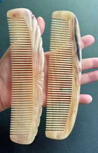 Peine para el Cuidado del Cabello de Cuerno Natural Hecho a Mano CRAFT EXIM con Grabado a Mano para el Cuidado Diario y un Cabello Suave - Product Image 3