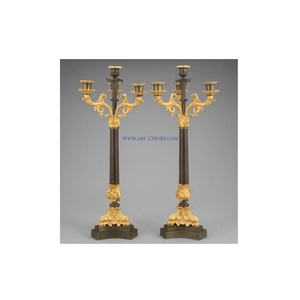 Marvelous Designer Table Ware Candélabres décoratifs Meilleure qualité Forme et taille personnalisées Candélabres en laiton en métal Ensemble de 2 - Product Image 1