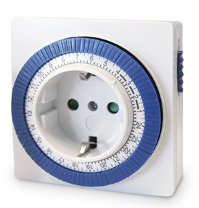 Programmateur de minuterie 24 heures, petite réglure toutes les 15 minutes (GSC 400270) (Emballage blister) - Product Image 1