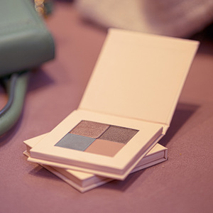 Mini palette d'ombres à paupières Ginger Moka Tons chauds luxueux avec finitions mates et chatoyantes pour un look polyvalent - Product Image 3