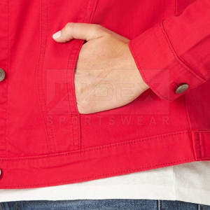 Veste en jean respirante pour femmes en gros avec design de logo personnalisé veste d'hiver en tricot rempli de coton à motif solide en stock - Product Image 5