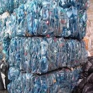 Bouteille d'eau en PC, matériau recyclé combiné à des déchets de CD en PC pour l'industrie - Product Image 6