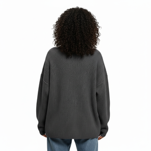 Pull à col rond surdimensionné décontracté en acrylique/polyester respirant tricoté sur mesure pour l'automne et l'hiver, manches longues, logo sur le devant, pour femmes - Product Image 2