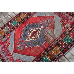 Vintage Turkish Accent Rug 3.9x5.9 ft, <b>Red</b> Solid Rug <b>Wool</b> - Product Image 5
