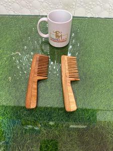 Hecho a mano de madera de Neem es una planta maravillosa Peines de madera de Neem hechos a mano reconocidos por sus propiedades medicinales - Product Image 4