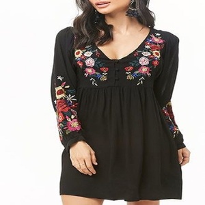 Robe d'été longue à manches courtes pour femmes, grande taille, ample, unie, décontractée, avec poches - Product Image 3