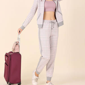 Bas Prix Casual Femmes Survêtement Ensembles Nouveau Design Deux Pièces Femmes Survêtements Street Wear Femmes Survêtements À Vendre - Product Image 4