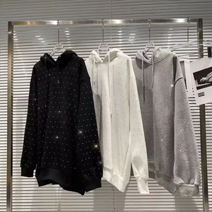 เสื้อฮู้ดผู้ชายประดับเพชรเทียม คุณภาพสูง ราคาขายส่ง สำหรับฤดูหนาว เนื้อผ้าแห้งเร็ว ระบายอากาศได้ดี - Product Image 4