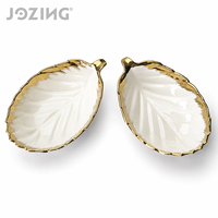 Bol en céramique JOZING en forme de feuille avec bord doré et veines en relief – Plat de service décoratif – Fournisseur de vaisselle en céramique