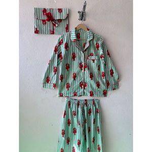 ชุดนอนมืออาชีพแสนสบาย ลายเสือดาว พร้อมโลโก้สั่งทำ ขอบเอวยางยืด ผ้าทอเนื้อนุ่มผสมสแปนเด็กซ์ สำหรับใช้ในบ้าน - Product Image 1