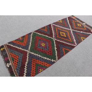 พรมวินเทจลายดอกไม้สีแดงสไตล์ตุรกี ขนาด 3.1x7.7 ฟุต (95x236 ซม.) - Product Image 1