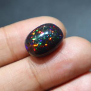 Ópalo Negro Etíope Natural, Cabujón, Gema Suelta Lisa para Joyería, Corte Ovalado - Product Image 4