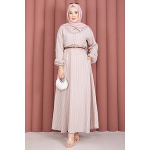 Conjunto de Dos Piezas de Chifón Beige a Rayas, Talla XS, Top y Falda Corta para Primavera/Verano, Método de Tejido - Product Image 5