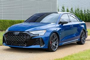 Auto Usado Confiable, Audi RS3 Turbo 2025, 5 Cilindros, Tracción en las Cuatro Ruedas, Color Azul Ascari Metálico - Product Image 6