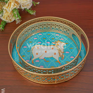 Plateau de haute qualité Style chic métal fer rond ensemble de 2 vache impression plateau de service plaqué or pour décor de fonction de noël - Product Image 1