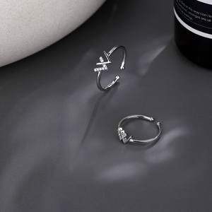 Dedo abierto Ajustable 925 letra de circón de plata esterlina con anillo inicial de oro - Product Image 4