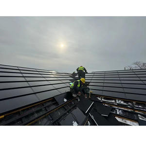 Bardeaux solaires flexibles à film mince BIPV avec adhésif pour l'installation sur toits courbes - Product Image 5