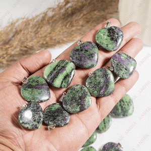 Pendentifs en forme de cœur en zoisite <span class=keywords><strong>rubis</strong></span> de qualité supérieure, grade AAA, magnifiques et intemporels, unisexes, à prix bas - Product Image 1