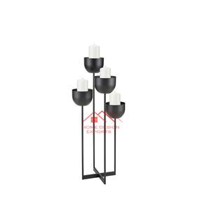 Juego de 2 candelabros de metal con acabado dorado y base con acabado negro para festividades navideñas - Product Image 4