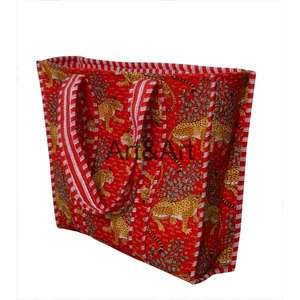 Grand sac fourre-tout en coton matelassé bohème pour femmes, tendance estivale, imprimé floral personnalisé, sac de shopping, sac de voyage, sac à main, sac en gros - Product Image 5