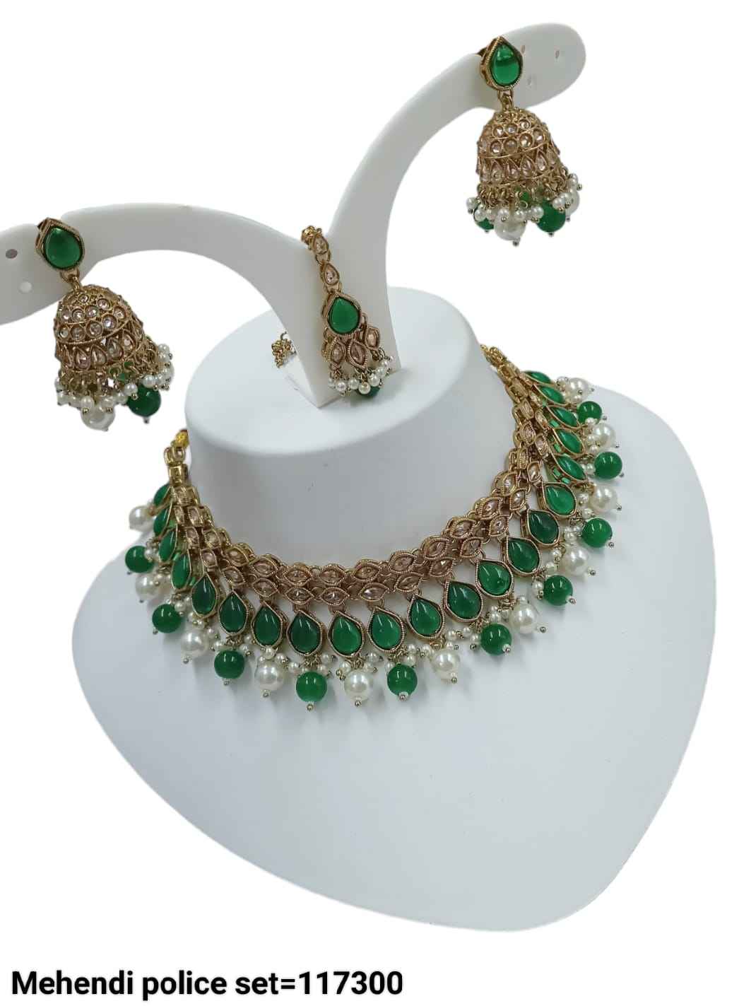 สีเขียว