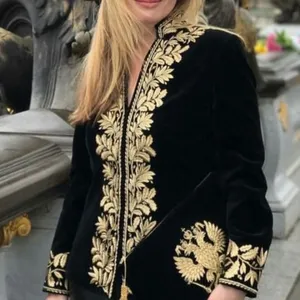 Superbe et tendance broderie dorée sur veste avec perles de cristal, perles, pierre de verre, DABKA travail pour tenue de fête @ 2023 - Product Image 1