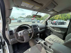 Voiture d'occasion de qualité abordable, Nissan Frontier S 2017, conduite à gauche - Product Image 2