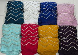 ออกแบบผ้าไหมที่มีรายละเอียดการปักดอกไม้และลูกปัดสำหรับ lehenga choli Saree และคู่แต่งงานตระการตา - Product Image 4