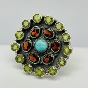 Bague en argent sterling 925 Turquoise naturelle Style classique Bague de mariage grenat et péridot coupe ovale faite à la main avec une touche de luxe - Product Image 3
