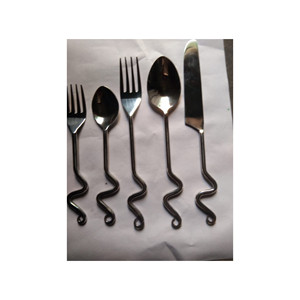 Juego de cubiertos hechos a mano de 5 para vajilla, juego de cubiertos de acero inoxidable de tamaño personalizado con mango antiguo de cobre a un precio económico - Product Image 6