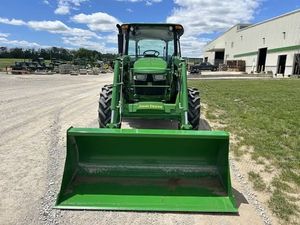 Tractor de Ruedas JOHN para D-E-E-R-E 5067E 2024 con Motor, Caja de Cambios y Bomba - 3000 kg - Product Image 3
