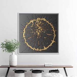 Impression sur toile abstraite Kintsugi contemporaine, design luxueux noir et or, encadrement blanc - Product Image 1