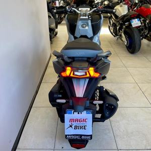 Trottinette électrique intelligente SYM ADX 300 sans balais avec connectivité via application - Product Image 5